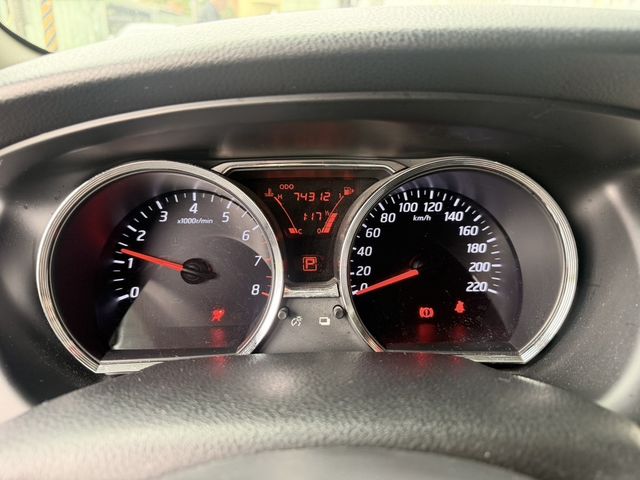 NISSAN日產 LIVINA  第2張相片