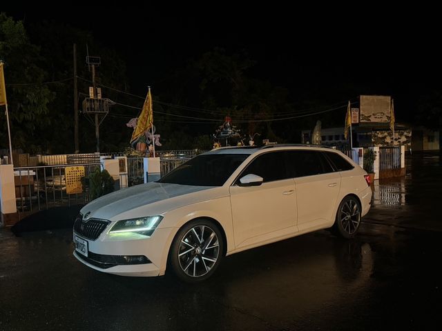 SKODA司科達 SUPERB COMBI  第1張相片