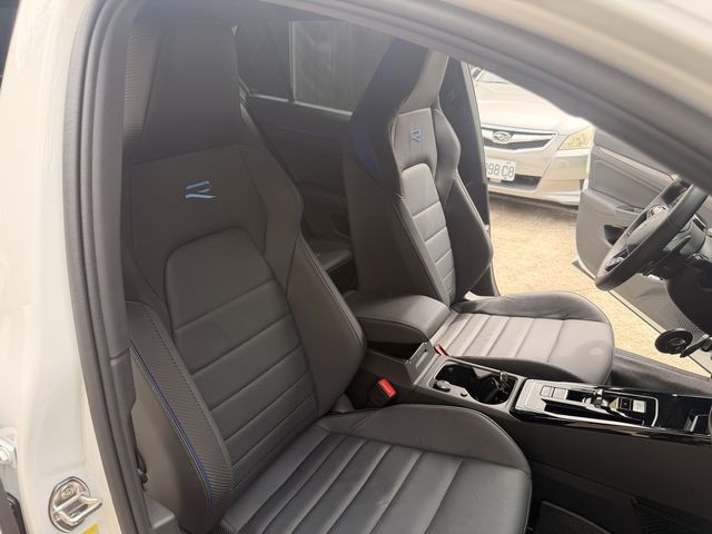 VOLKSWAGEN福斯 GOLF R  第5張相片