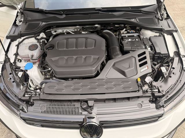 VOLKSWAGEN福斯 GOLF R  第9張相片