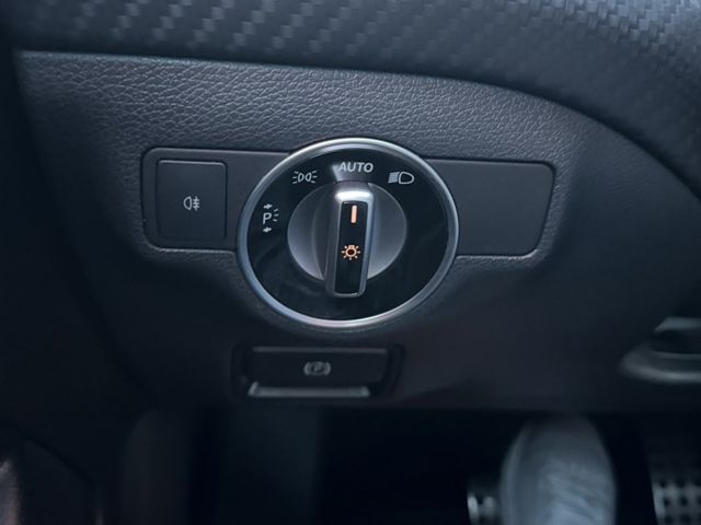 0975638603 免鑰空力套件總代理,跑車座椅自動停車恆溫空調快播  第12張相片