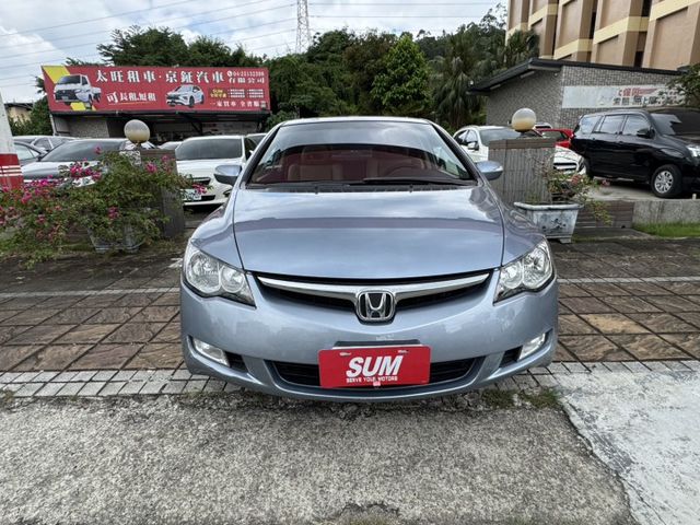 0975638603林先生 美容準備中 僅跑10萬公里頂級版換檔撥片 天窗電動後視鏡恆溫空調  第2張相片