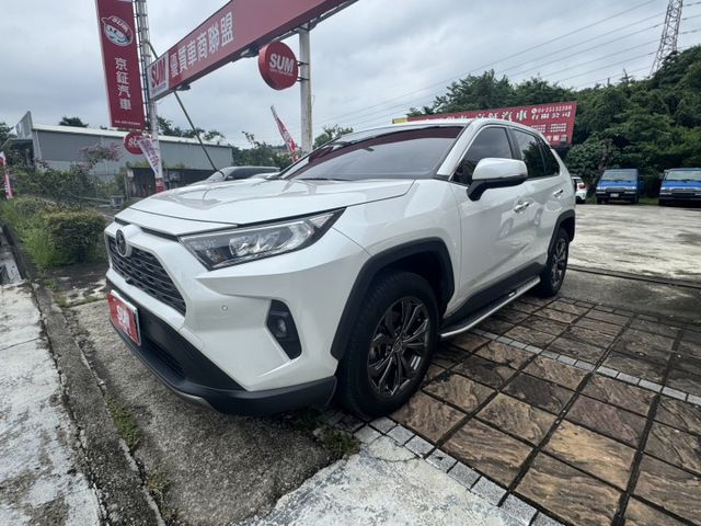 0975492705林先生僅跑3萬頂級空力套件360環璟  頂級版  第1張相片