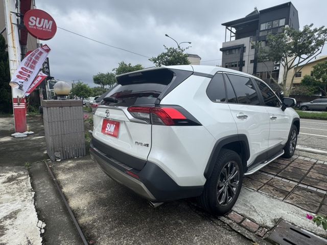 0975492705林先生僅跑3萬頂級空力套件360環璟  頂級版  第13張相片