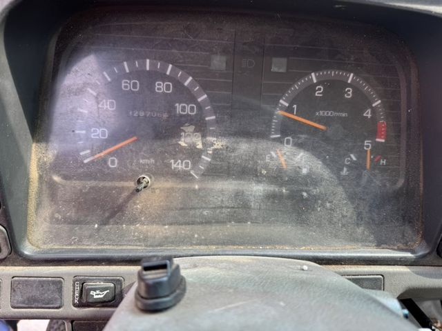 0975492705林先生 車況優 冷氣強 手排  第2張相片