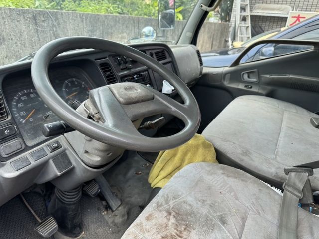 0975492705林先生 車況優 冷氣強 手排  第3張相片