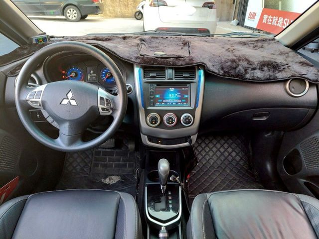 2013年Mitsubishi Colt Plus I-KEY/定速巡航/電動尾門  第4張相片
