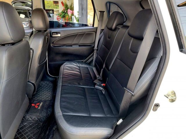 2013年Mitsubishi Colt Plus I-KEY/定速巡航/電動尾門  第6張相片