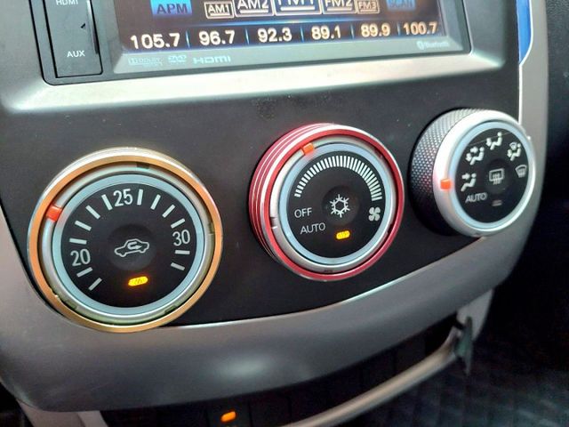 2013年Mitsubishi Colt Plus I-KEY/定速巡航/電動尾門  第10張相片