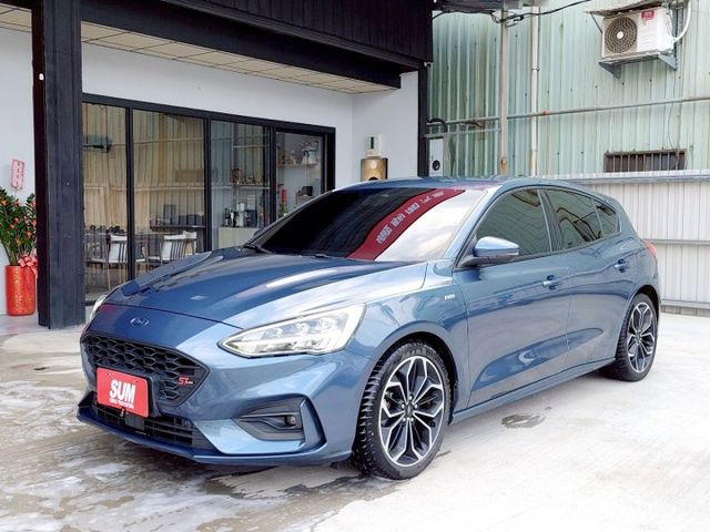 2019年Ford Focus 5D ST-Line ACC主動跟車/抬頭顯示器/車道偏離警示系統  第1張相片