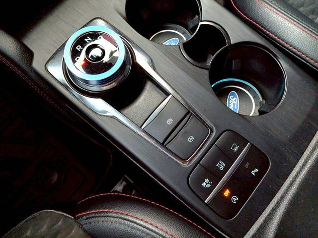 2019年Ford Focus 5D ST-Line ACC主動跟車/抬頭顯示器/車道偏離警示系統  第12張相片