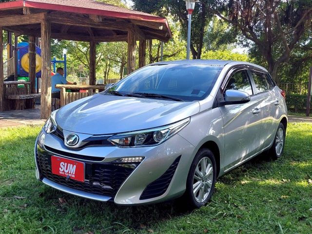 2019年Yaris 1.5 僅跑5萬/盲點/倒車顯影/導航/數位電視~  第1張相片