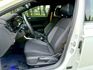 2022年式小改款 Volkswagen Polo 原廠保固中~數位儀錶+無線充電盤 外觀帥氣 內裝氣氛佳!  第5張縮圖