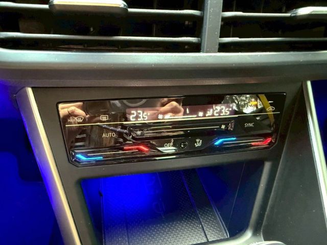 2022年式小改款 Volkswagen Polo 原廠保固中~數位儀錶+無線充電盤 外觀帥氣 內裝氣氛佳!  第11張相片