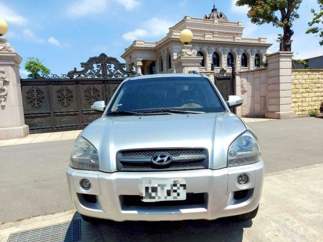 2010年Hyundai Tucson 2.0 柴油旗艦 僅跑8萬~  第2張相片