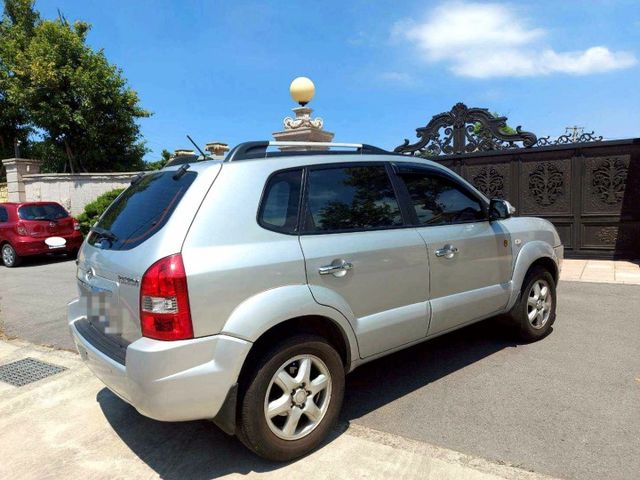 2010年Hyundai Tucson 2.0 柴油旗艦 僅跑8萬~  第9張相片