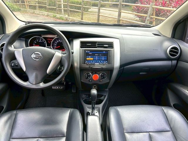 2014年Nissan livina 1.6 空間、舒適性、省油性、外型兼具的家庭休旅車~全車水噹噹!!  第4張相片