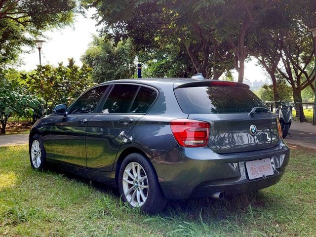 2014年BMW 1-Series 116i 雙前電動座椅/倒車顯影/車況綿Q  第13張相片