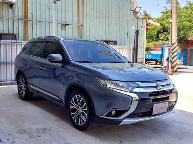 2017年Mitsubishi Outlander 汽油五人座 ACC主動跟車/電動天窗/免鑰匙啟動  第3張相片