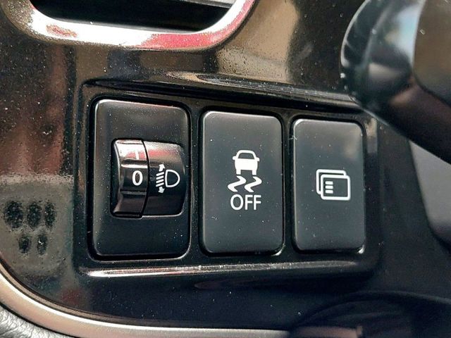 2017年Mitsubishi Outlander 汽油五人座 ACC主動跟車/電動天窗/免鑰匙啟動  第10張相片
