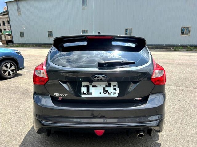 2015年Ford Focus 5D 2.0S 柴油車 電動天窗/免鑰匙啟動/自動停車系統  第8張相片