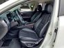 2017年Mazda 3 4D 2.0旗艦型 駕駛座電動調整/盲點偵測/換檔撥片  第5張縮圖