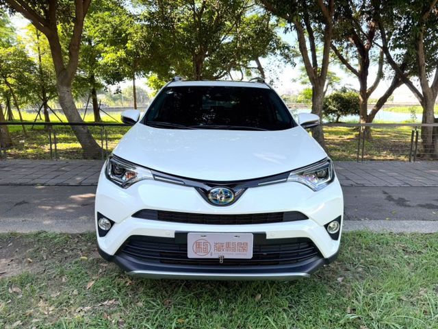 2017年Toyota RAV4 2.5 Hybrid尊爵 電動天窗/電動尾門/駕駛座電動調整  第2張相片