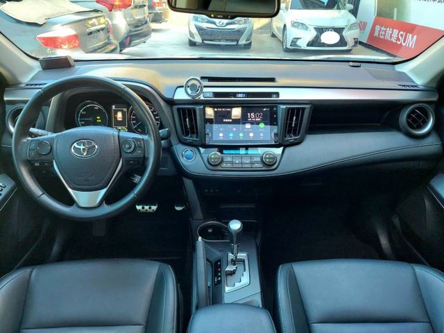 2017年Toyota RAV4 2.5 Hybrid尊爵 電動天窗/電動尾門/駕駛座電動調整  第4張相片