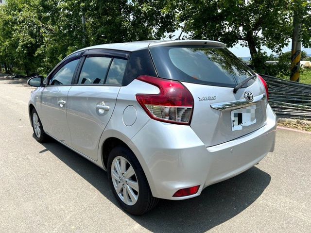 2015年Toyota Yaris 1.5 代步車首選~耐操好保養  第8張相片