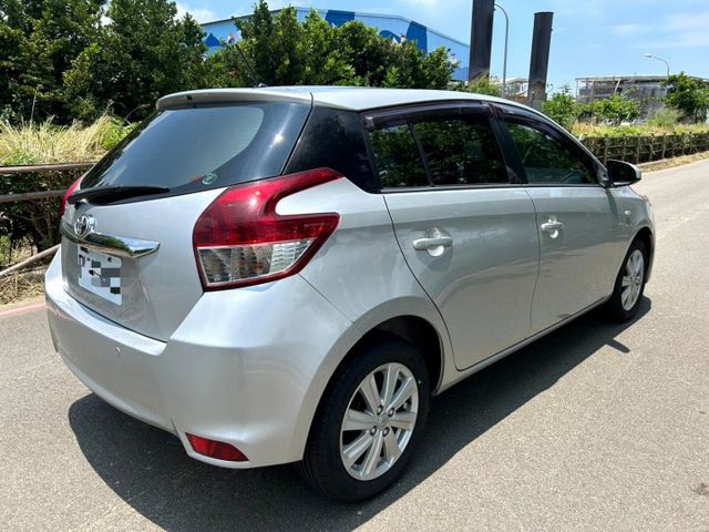 2015年Toyota Yaris 1.5 代步車首選~耐操好保養  第10張相片