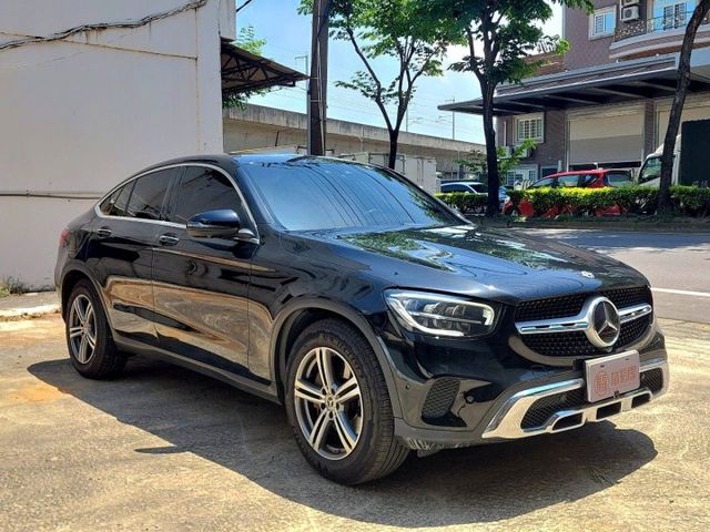 2020年M-Benz GLC200 Coupe 輕油電~雙前座電動座椅/電動尾門/ACC主動跟車  第3張相片