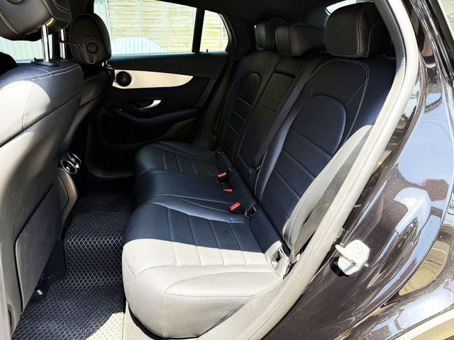 2020年M-Benz GLC200 Coupe 輕油電~雙前座電動座椅/電動尾門/ACC主動跟車  第6張相片