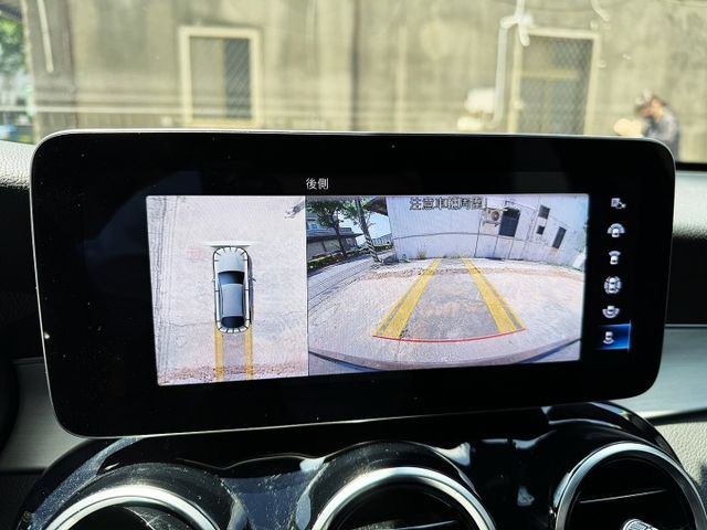 2020年M-Benz GLC200 Coupe 輕油電~雙前座電動座椅/電動尾門/ACC主動跟車  第18張相片