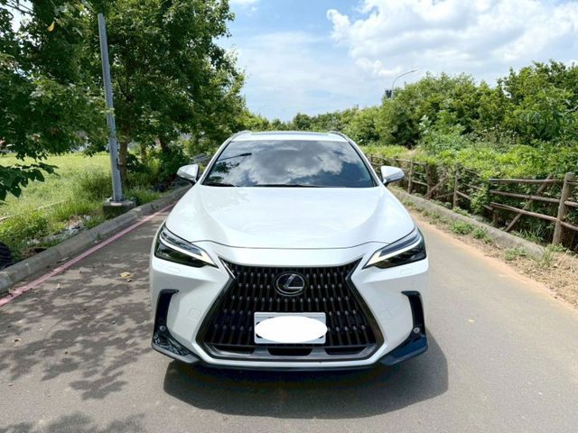 2022年Lexus NX250頂級版 原廠保固中~電動天窗/雙前座冷熱通風/電動尾門  第2張相片