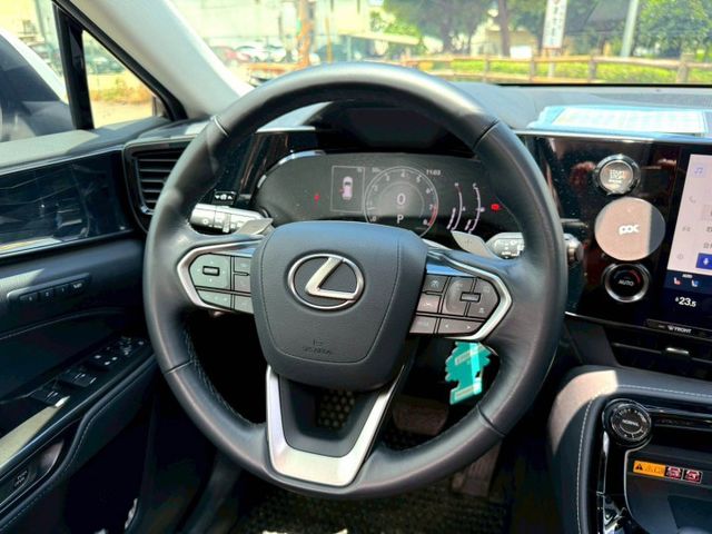 2022年Lexus NX250頂級版 原廠保固中~電動天窗/雙前座冷熱通風/電動尾門  第7張相片