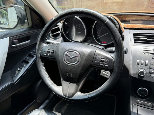 2014年Mazda 3 4D 2.0 電動天窗/分區溫控/方向盤快撥  第7張相片
