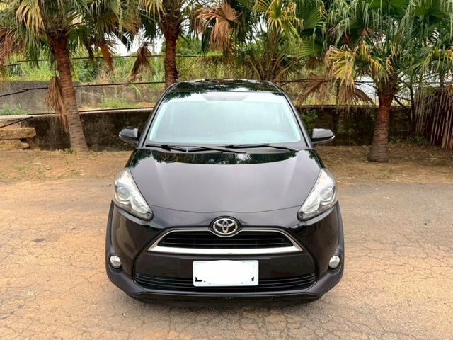 2016年Toyota Sienta 7人座 免鑰匙啟動/單邊電滑門/循跡防滑  第2張相片