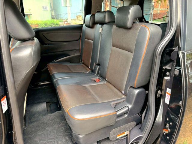 2016年Toyota Sienta 7人座 免鑰匙啟動/單邊電滑門/循跡防滑  第6張相片