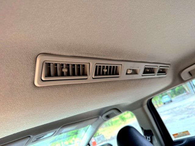 2016年Toyota Sienta 7人座 免鑰匙啟動/單邊電滑門/循跡防滑  第12張相片