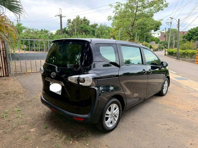 2016年Toyota Sienta 7人座 免鑰匙啟動/單邊電滑門/循跡防滑  第15張相片
