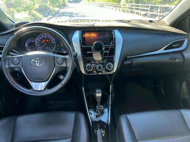 2019年Toyota Yaris 1.5 S 定速巡航/免鑰匙啟動/空力套件/倒車顯影  第4張相片