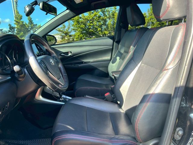 2019年Toyota Yaris 1.5 S 定速巡航/免鑰匙啟動/空力套件/倒車顯影  第5張相片