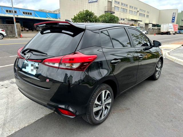 2019年Toyota Yaris 1.5 S 定速巡航/免鑰匙啟動/空力套件/倒車顯影  第10張相片