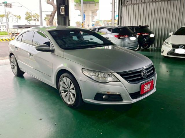 2009年Volkswagen Passat CC 2.0 柴油車 免鑰匙啟動/雙前座電動椅/恆溫空調  第3張相片