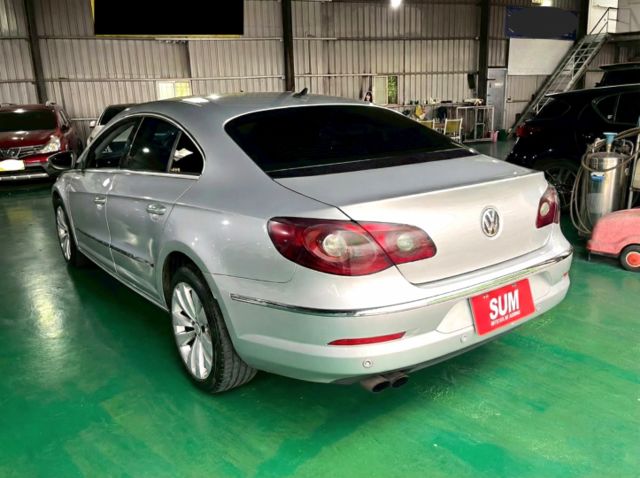 2009年Volkswagen Passat CC 2.0 柴油車 免鑰匙啟動/雙前座電動椅/恆溫空調  第8張相片