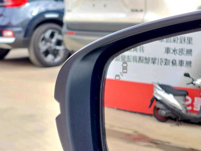 2022年Honda Fit e：HEV油電版 免鑰匙啟動/ACC主動跟車/車道偏離警示系統  第9張相片