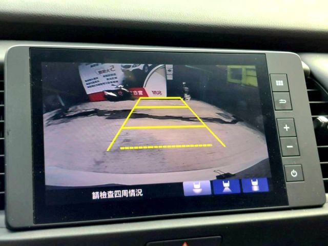 2022年Honda Fit e：HEV油電版 免鑰匙啟動/ACC主動跟車/車道偏離警示系統  第14張相片