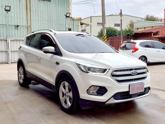 2019年Ford Kuga 1.5 ACC主動跟車/全景天窗/電動尾門/免鑰匙啟動/盲點偵測  第3張相片