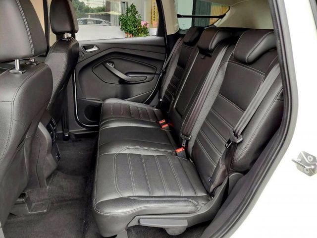 2019年Ford Kuga 1.5 ACC主動跟車/全景天窗/電動尾門/免鑰匙啟動/盲點偵測  第6張相片