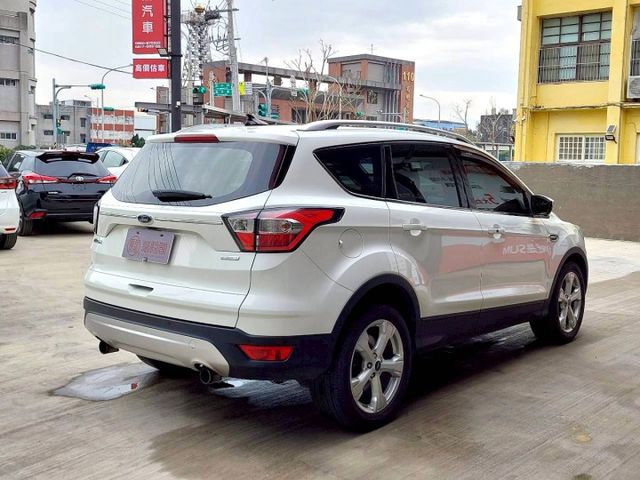 2019年Ford Kuga 1.5 ACC主動跟車/全景天窗/電動尾門/免鑰匙啟動/盲點偵測  第18張相片